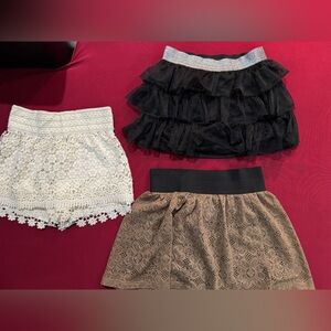 Skorts. Full Tilt Cream, Brown, and Black Skorts Set. 2 Skorts, 1 skirt
